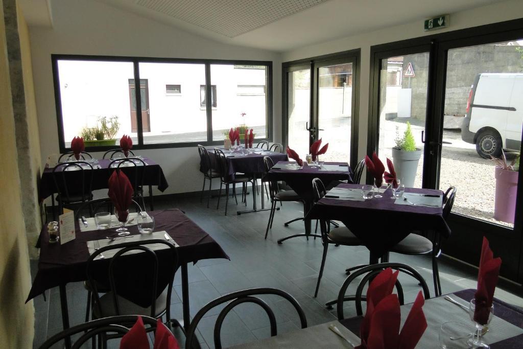 Logis Hotel Restaurant Auberge De La Cloche Le Theil-sur-Huisne Exterior photo